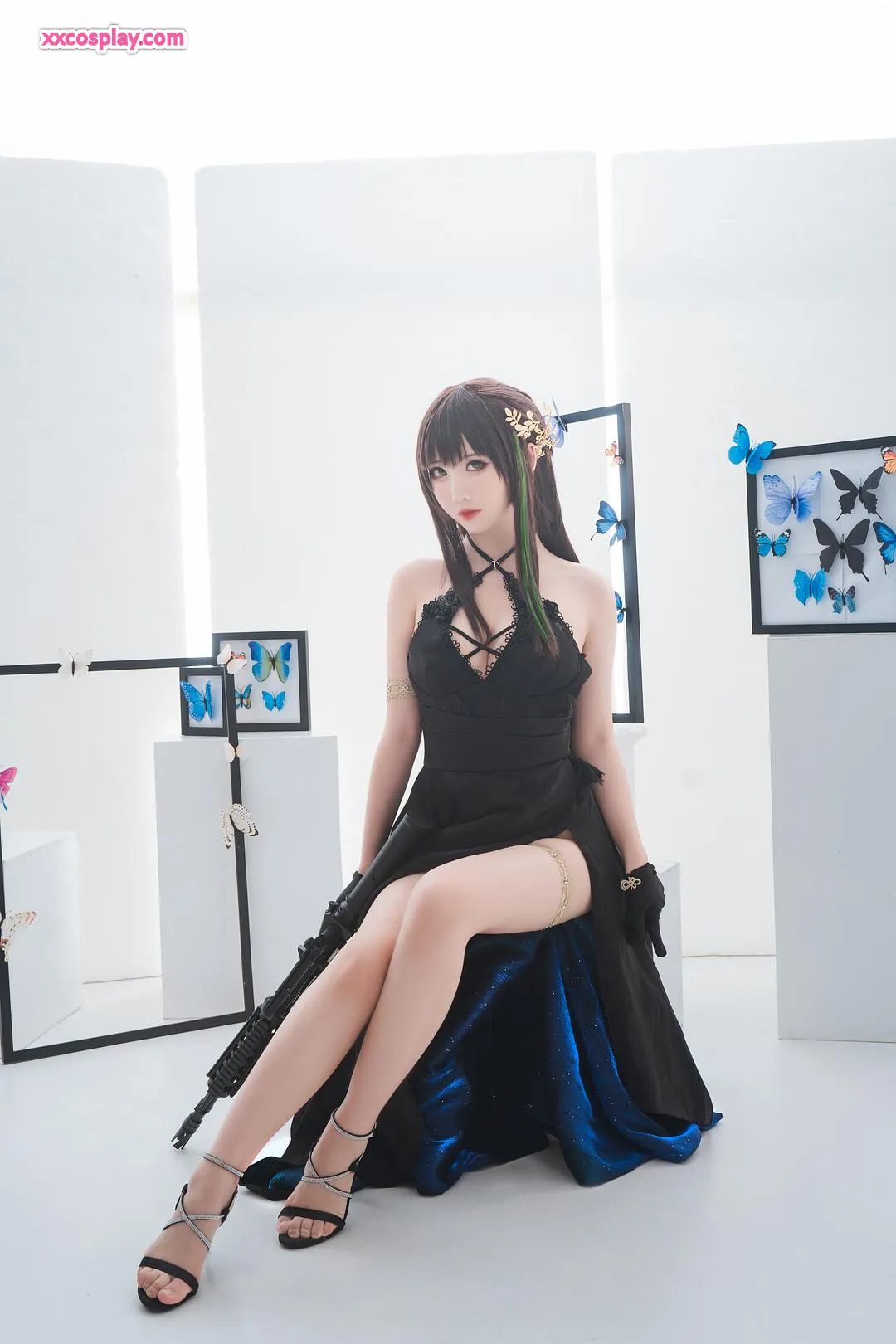 Kosplay M4A1 oleh Mianbing Xianer